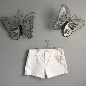 Joanie low rise boy cut shorts